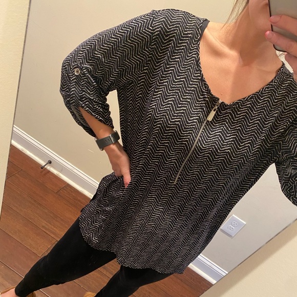 Ellen Tracy Roll Cuff Sleeve 1/4 Zip Blouse Size S - Picture 4 of 7